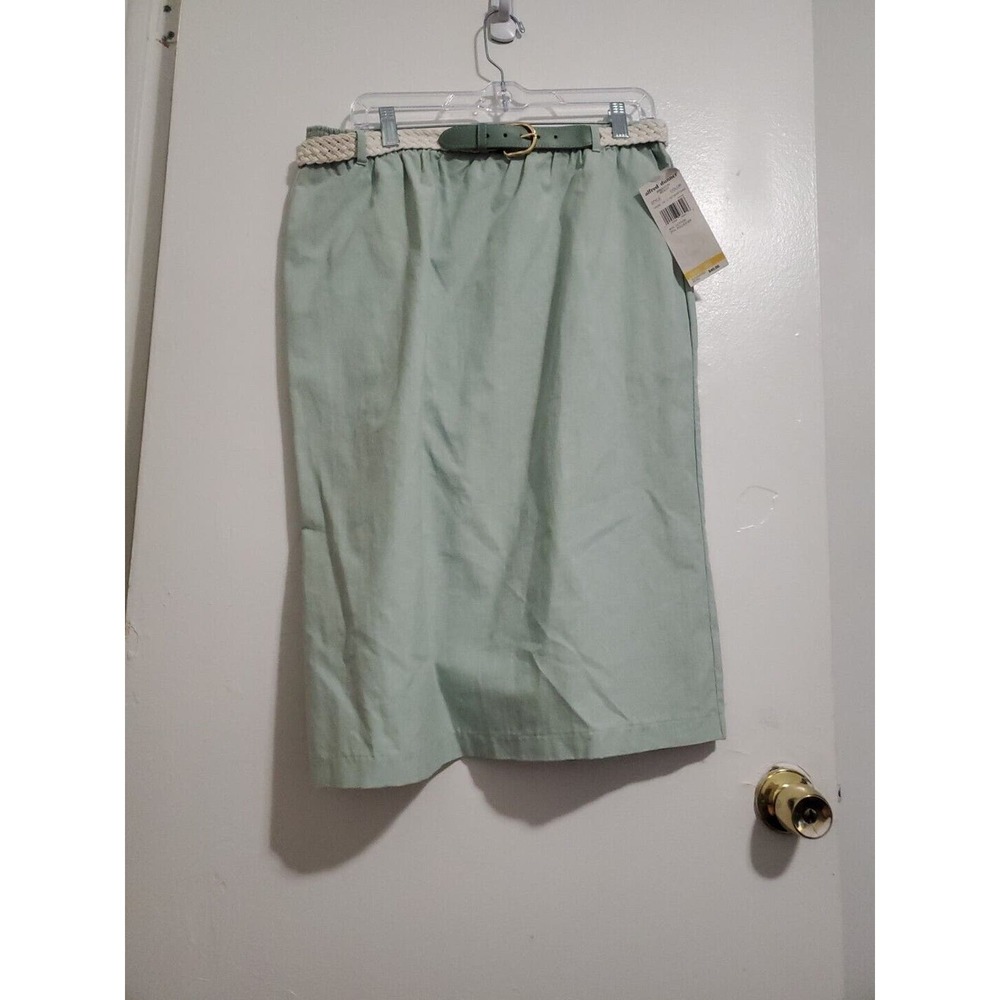 Alfred Dunner Light Green Vintage Skirt With White Belt Size 20
